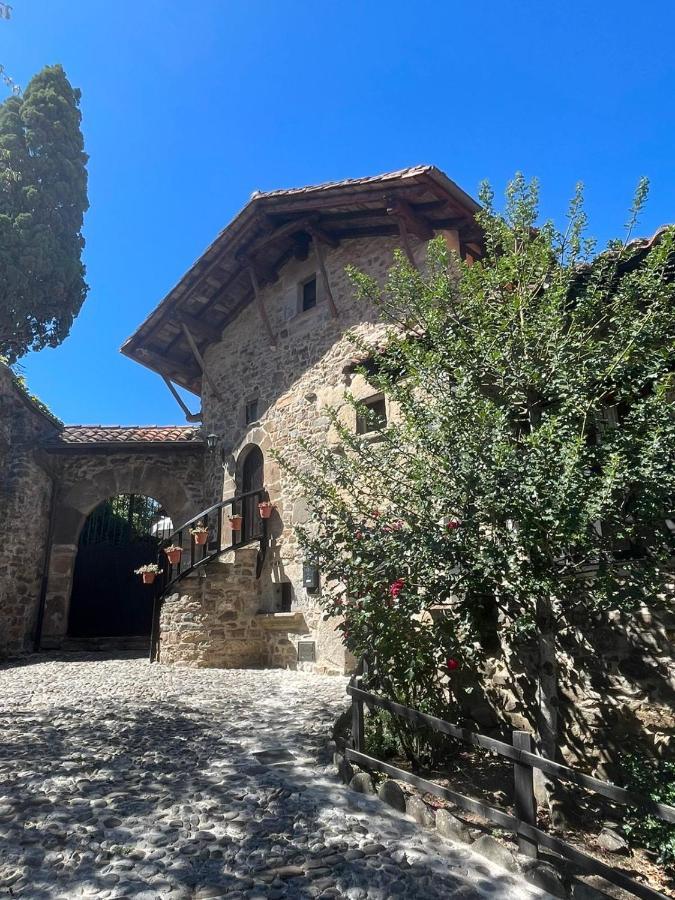 Little Tower Villa Потес Екстериор снимка