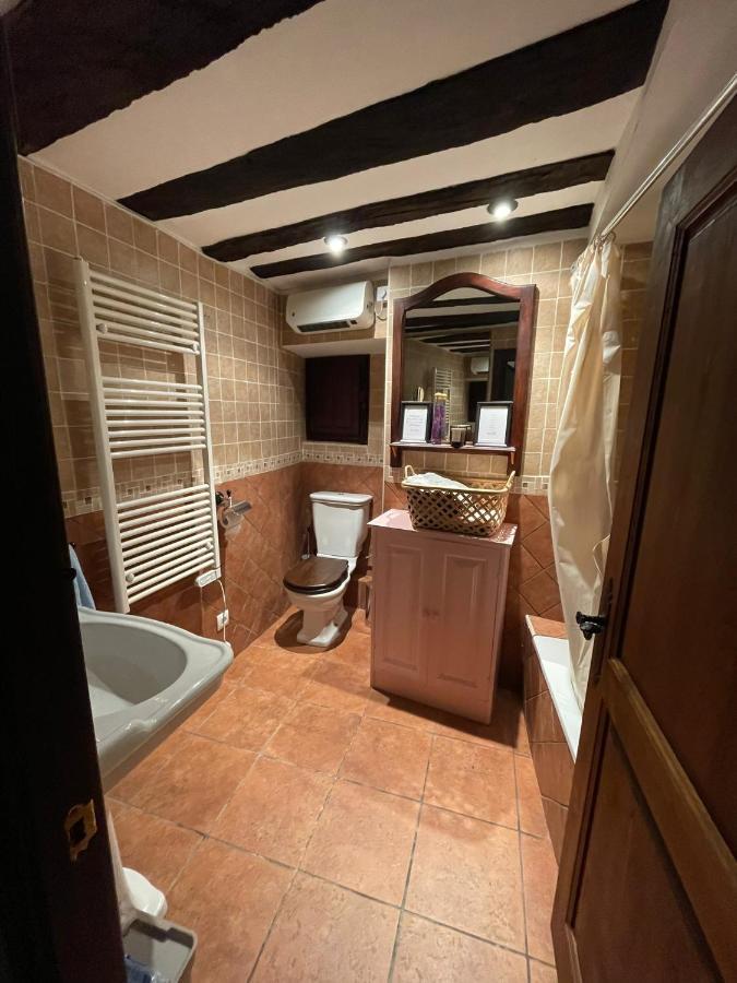 Little Tower Villa Потес Екстериор снимка